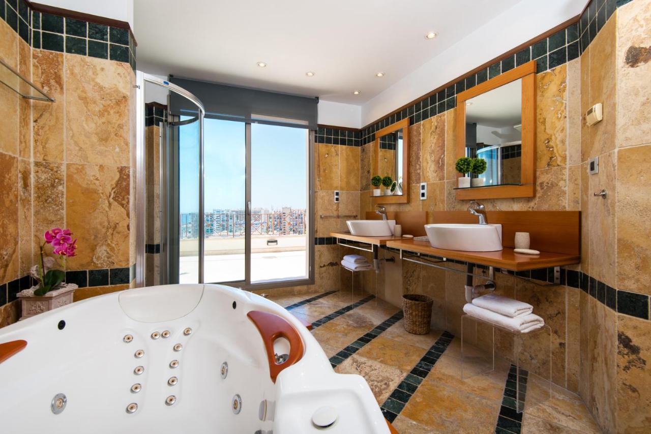 Ph Bellagio: Luxurious And Romantic Duplex Penthouse With Private Pool & Sea Views Benalmádena Kültér fotó
